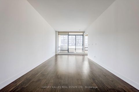 Photo 14 at 914 - 438 King Street W, Waterfront Communities C1, Toronto