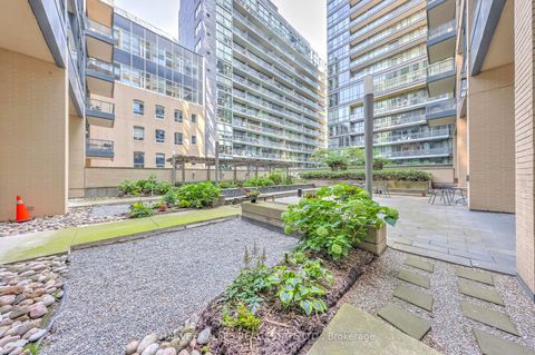 Photo 25 at 914 - 438 King Street W, Waterfront Communities C1, Toronto