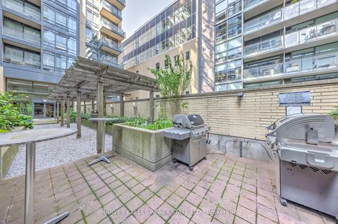 Photo 28 at 914 - 438 King Street W, Waterfront Communities C1, Toronto