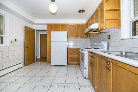 Photo 11 at 44 Tinder Crescent, Victoria Village, Toronto