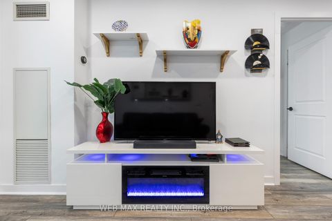 Photo 4 at 916 - 50 Lynn Williams Street, Niagara, Toronto