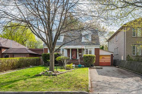 Photo 2 at 26 Roberta Drive, Lawrence, Toronto