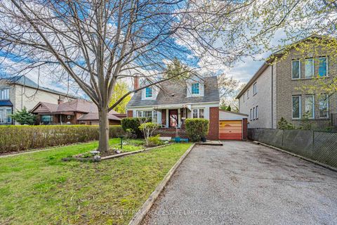 Photo 3 at 26 Roberta Drive, Lawrence, Toronto