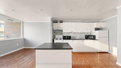Photo 11 at 204 - 4060 Lawrence Avenue E, West Hill, Toronto