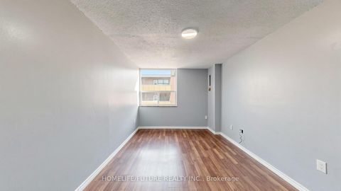 Photo 16 at 204 - 4060 Lawrence Avenue E, West Hill, Toronto
