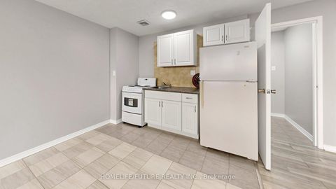 Photo 31 at 204 - 4060 Lawrence Avenue E, West Hill, Toronto