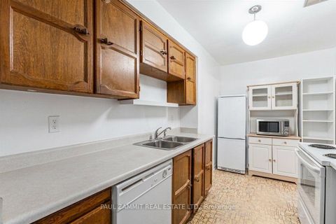 Photo 8 at 132 - 4001 Don Mills Road, Hillcrest Village, Toronto