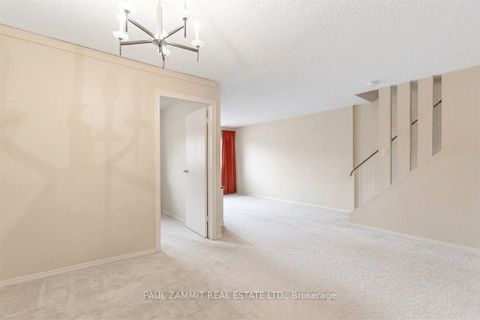 Photo 10 at 132 - 4001 Don Mills Road, Hillcrest Village, Toronto