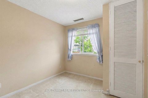 Photo 12 at 132 - 4001 Don Mills Road, Hillcrest Village, Toronto