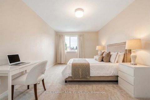 Photo 13 at 132 - 4001 Don Mills Road, Hillcrest Village, Toronto