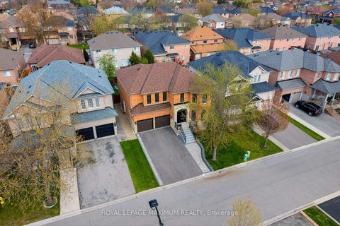 Photo 1 at 41 Tavio Way, Sonoma Heights, Vaughan