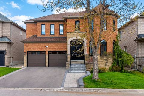 Photo 2 at 41 Tavio Way, Sonoma Heights, Vaughan