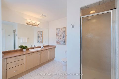 Photo 22 at 41 Tavio Way, Sonoma Heights, Vaughan