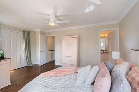 Photo 29 at 41 Tavio Way, Sonoma Heights, Vaughan