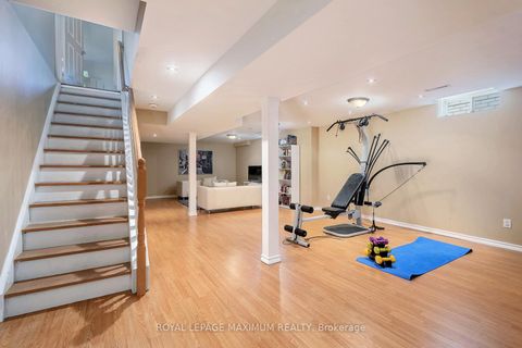 Photo 31 at 41 Tavio Way, Sonoma Heights, Vaughan