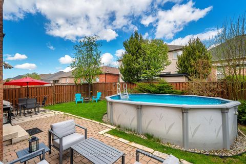 Photo 36 at 41 Tavio Way, Sonoma Heights, Vaughan