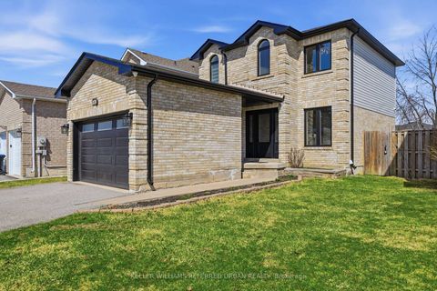 Photo 1 at 1124 Corrie Street, Alcona, Innisfil