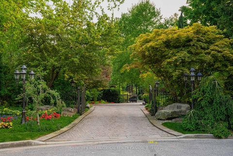 Photo 3 at 101 Paula Court, Kleinburg, Vaughan
