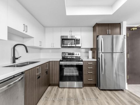 Photo 9 at 503 - 500 Glencairn Avenue, Lawrence, Toronto