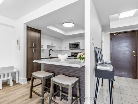Photo 10 at 503 - 500 Glencairn Avenue, Lawrence, Toronto