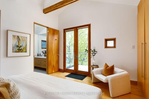 Photo 26 at 16 Marquis Avenue, Kingsway South, Toronto