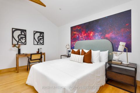Photo 37 at 16 Marquis Avenue, Kingsway South, Toronto