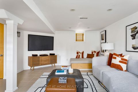 Photo 41 at 16 Marquis Avenue, Kingsway South, Toronto