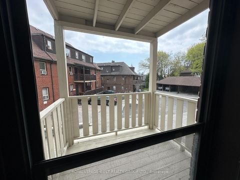 Photo 3 at 27 Mossom Road W, Swansea, Toronto