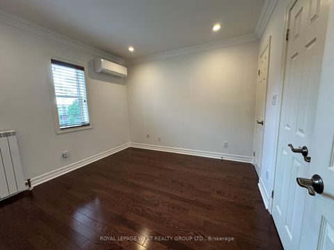 Photo 13 at 27 Mossom Road W, Swansea, Toronto