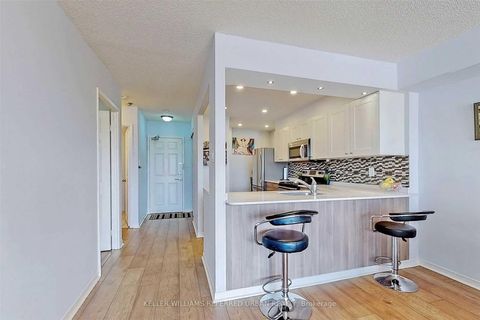 Photo 3 at 420 - 309 Major Mackenzie Drive E, Harding, Richmond Hill