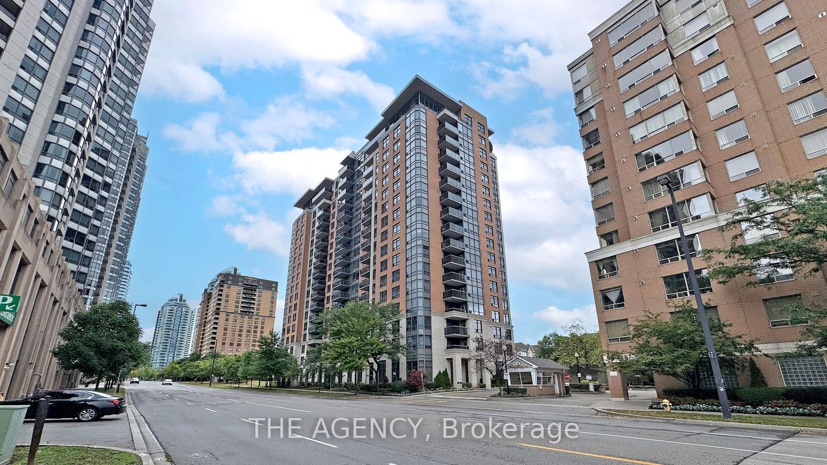 1402 - 880 Grandview Way, Willowdale East, Toronto 