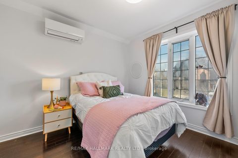 Photo 28 at 146 Roslin Avenue, Lawrence Park North, Toronto