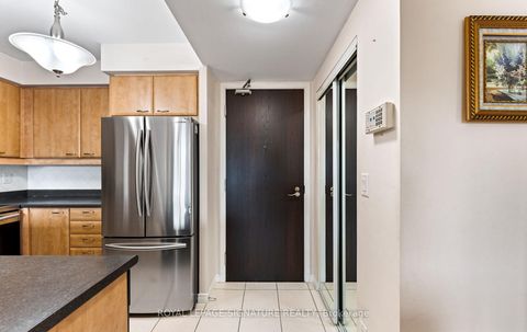 Photo 8 at 406 - 205 The Donway W, Don Mills, Toronto