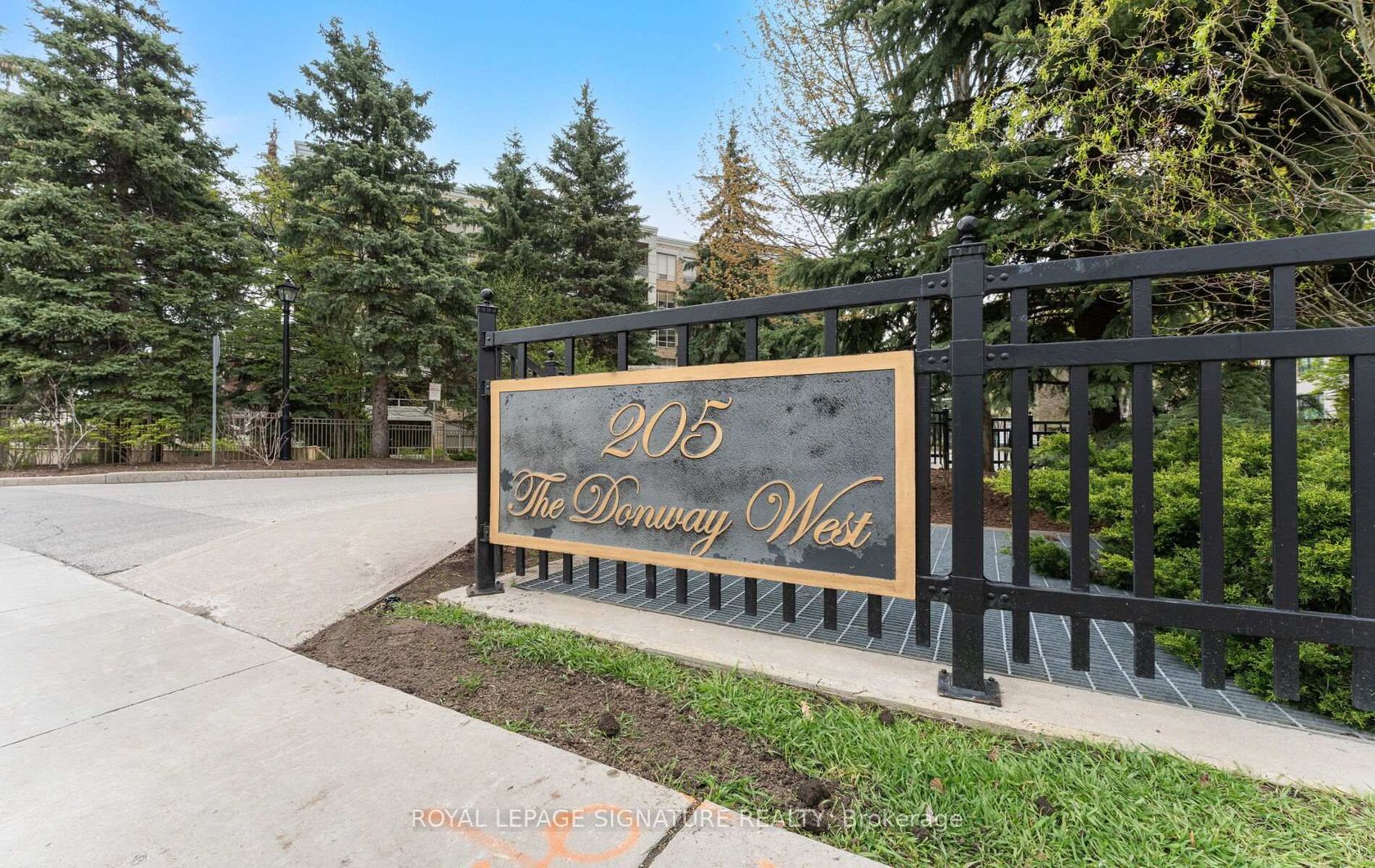 406 - 205 The Donway W, Don Mills, Toronto photo number 2