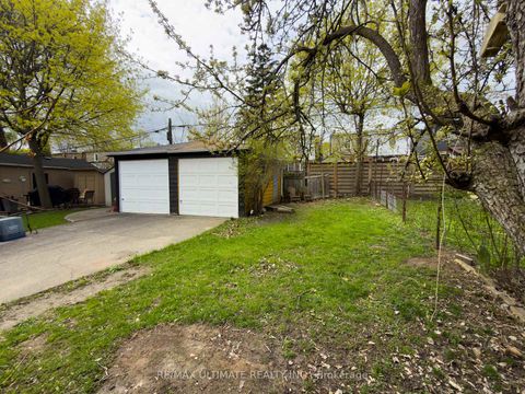 Photo 31 at 46 Lorindale Avenue, Lawrence Park North, Toronto