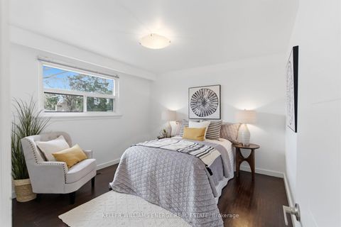 Photo 19 at 20 Ravenview Drive, West Hill, Toronto