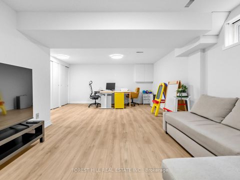 Photo 32 at 40 Snowshoe Mill Way, Windfields, Toronto