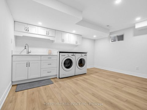 Photo 33 at 40 Snowshoe Mill Way, Windfields, Toronto