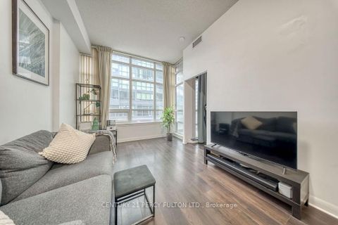 Photo 11 at 710 - 15 Bruyeres Mews, Niagara, Toronto