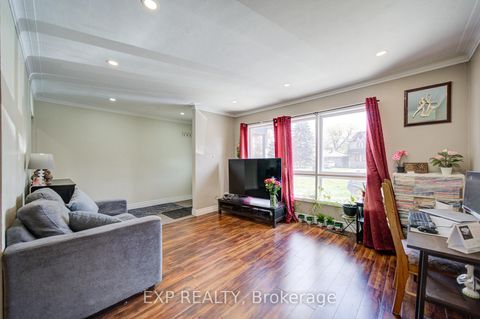 Photo 3 at 95 Reidmount Avenue E, Agincourt North, Toronto