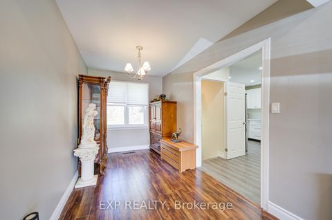 Photo 5 at 95 Reidmount Avenue E, Agincourt North, Toronto