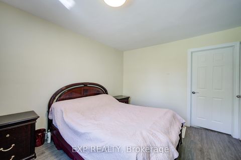 Photo 12 at 95 Reidmount Avenue E, Agincourt North, Toronto