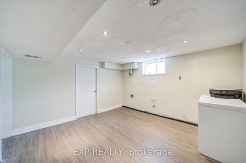 Photo 15 at 95 Reidmount Avenue E, Agincourt North, Toronto
