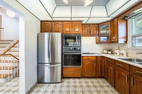 Photo 12 at 169 Grandravine Drive, York University Heights, Toronto