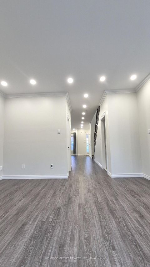 Photo 10 at 4 Caymus Street, Langstaff, Richmond Hill