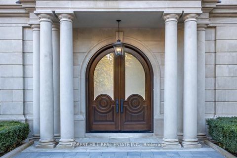 Photo 2 at 15 Tudor Gate, York Mills, Toronto