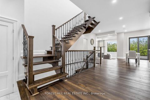 Photo 3 at 28 Camwood Crescent, Donalda, Toronto