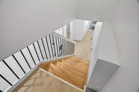 Photo 24 at 25 Chamberlain Avenue, Belgravia, Toronto