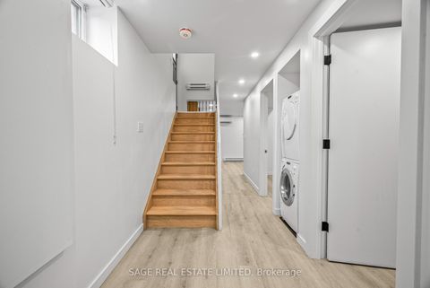 Photo 25 at 25 Chamberlain Avenue, Belgravia, Toronto