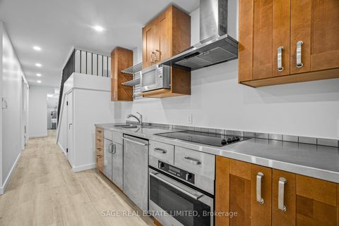 Photo 31 at 25 Chamberlain Avenue, Belgravia, Toronto